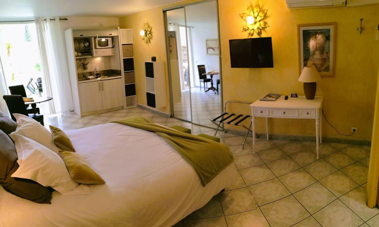 Chambre d'hôtes La Potinière Saint-Raphaël Extérieur photo