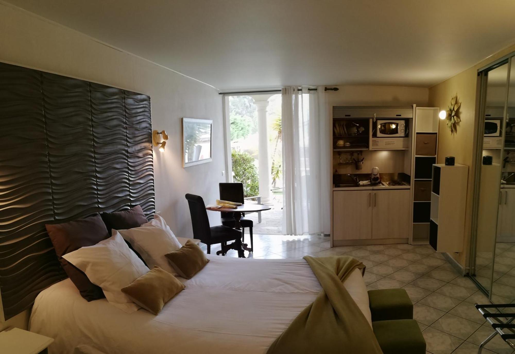 Chambre d'hôtes La Potinière Saint-Raphaël Chambre photo